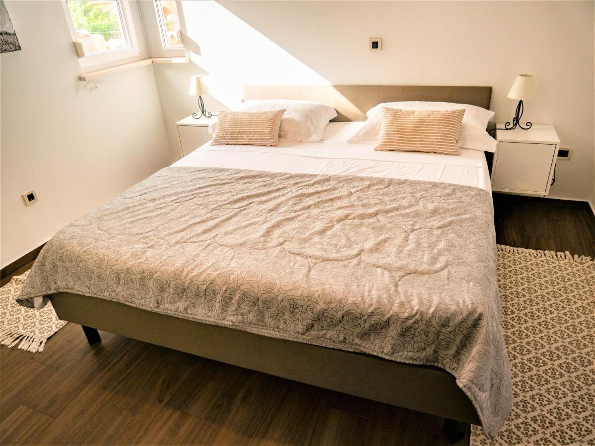 Apartment Sea&Mountain Vinjerac Ngoại thất bức ảnh